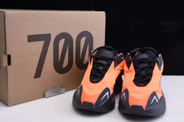hype MNVN Orange Boost Adidas FV3258 Yeezy 700 0328